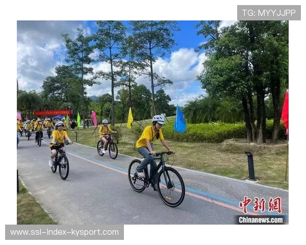 自行车队推广青少年骑行安全知识与交通法规教育,自行车骑行宣传 自行车队推广青少年骑行安全知识与交通法规教育,自行车骑行宣传